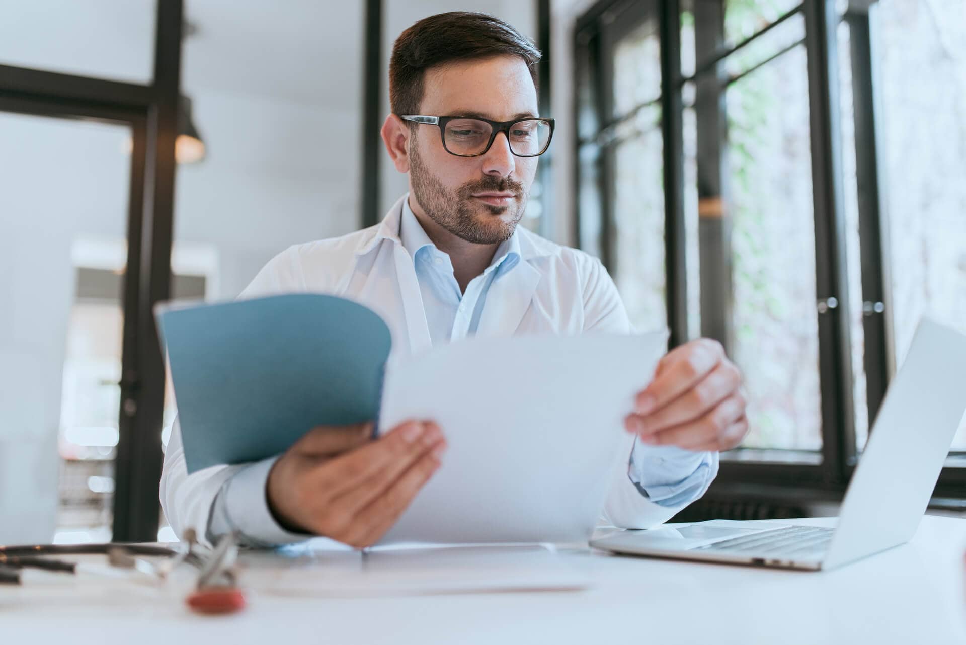 Jak tworzyć skuteczne raporty, które zwiększą zaangażowanie Klientów?