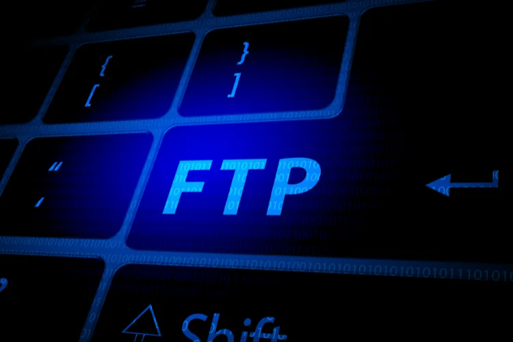 FTP – co to właściwie jest i kiedy się przydaje?